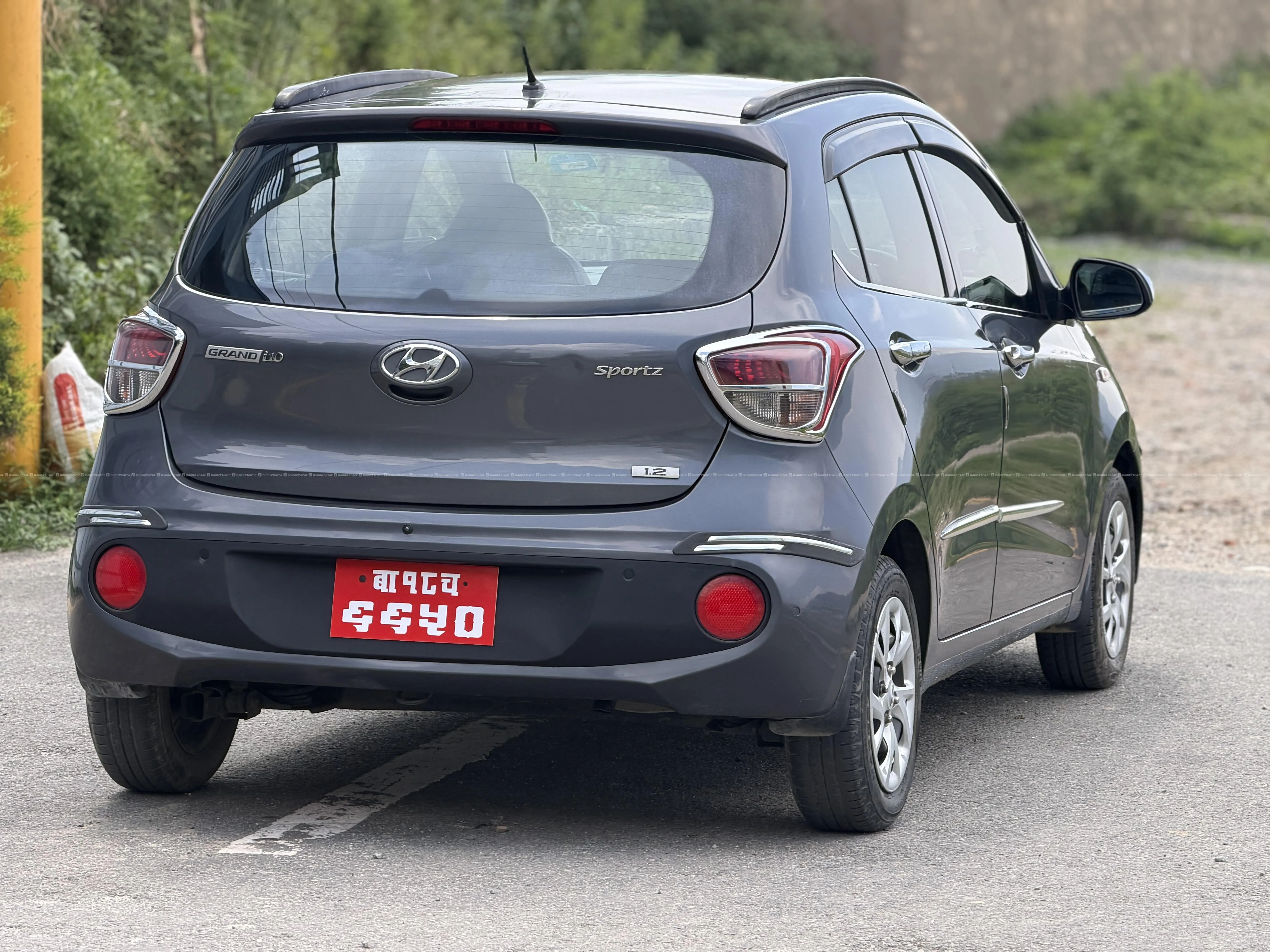 grand i10 sportz 2