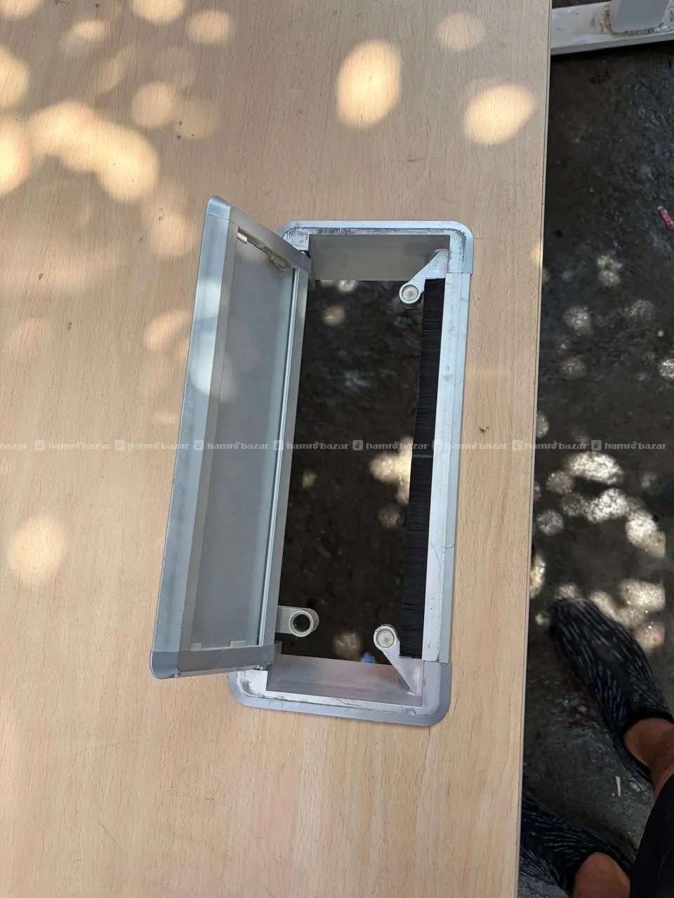 Height adjustable table 4