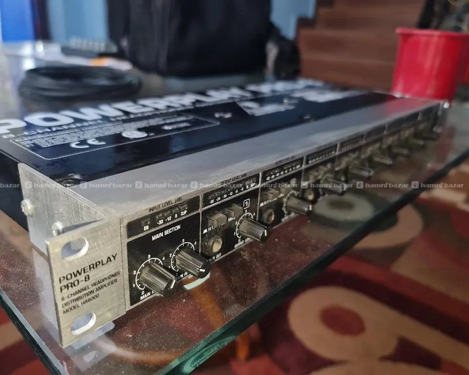 Behringer Powerplay HA8000 V2 8 channel phone mixin 3