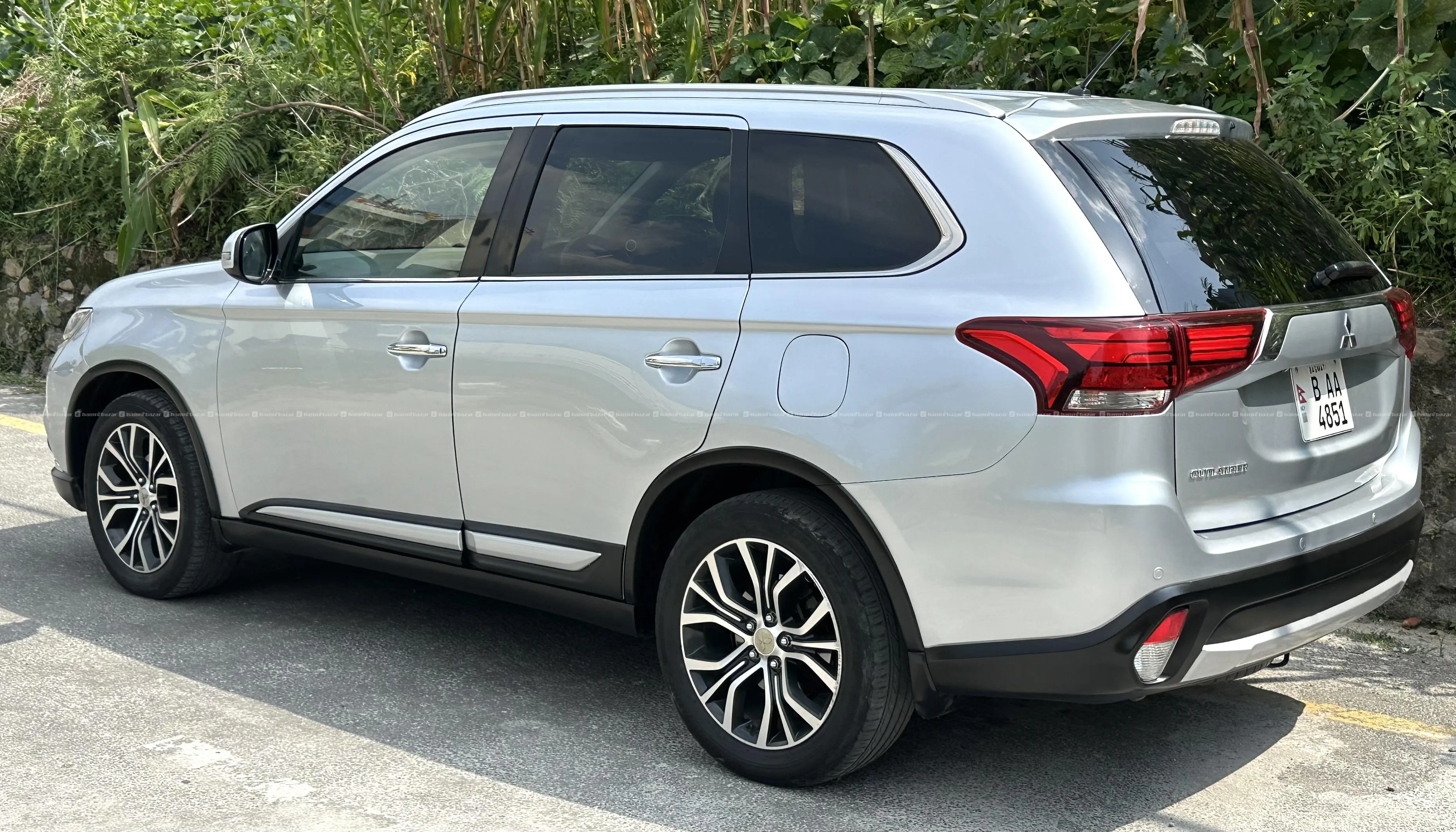 Mitsubhishi Outlander 2015 model for sale 4