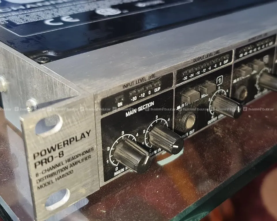 Behringer Powerplay HA8000 V2 8 channel phone mixin 5
