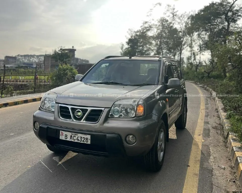 nissan X-trail 2002 model 9818846575 or 976-8397661 4