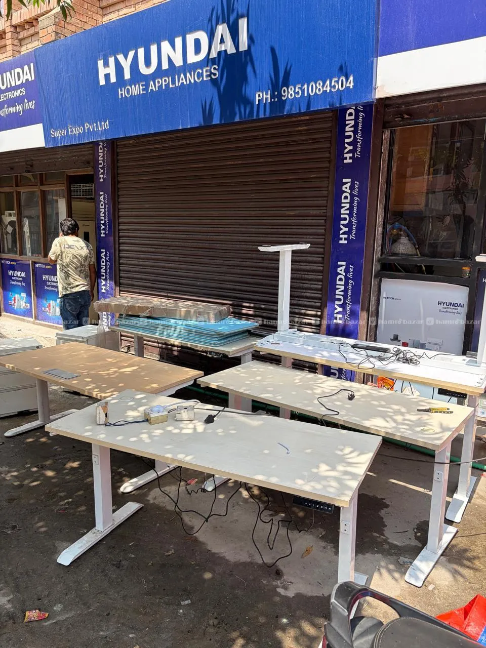 Height adjustable table 3