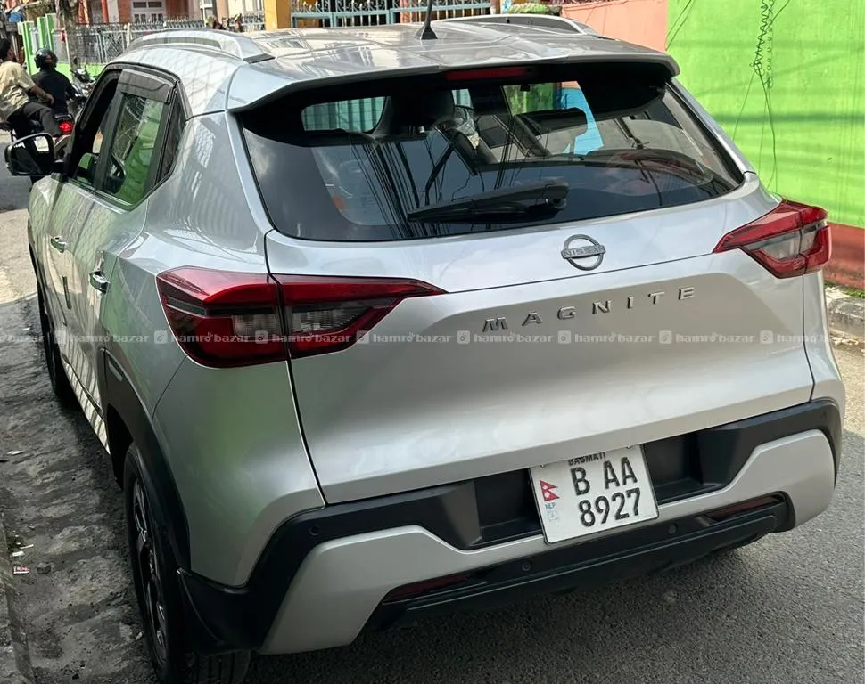 Nissan Magnite [xv Premium] 6