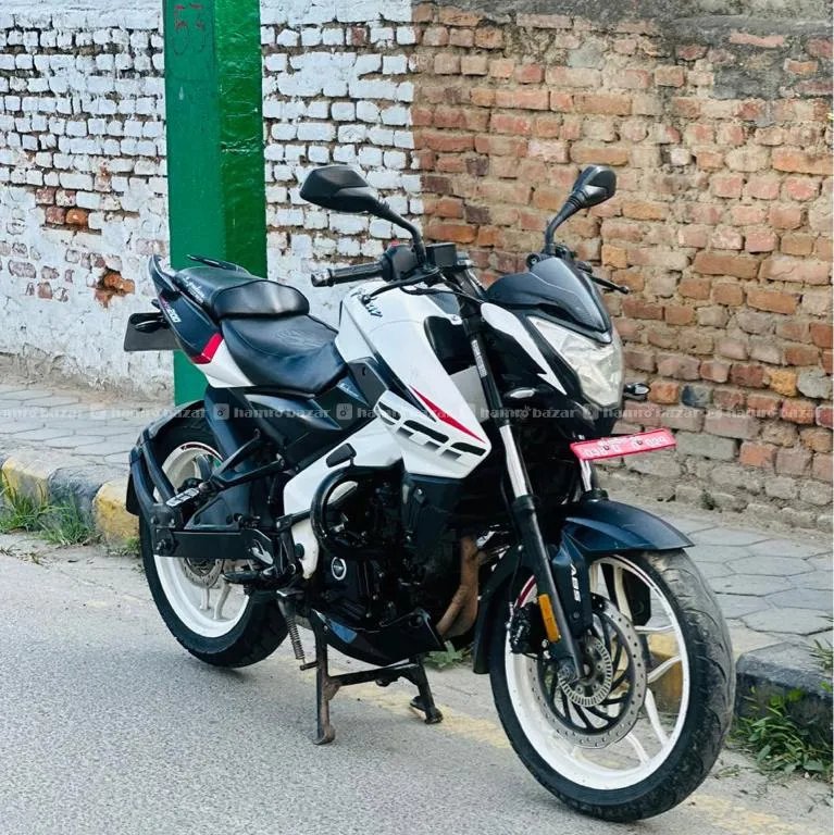 Ns 200 2