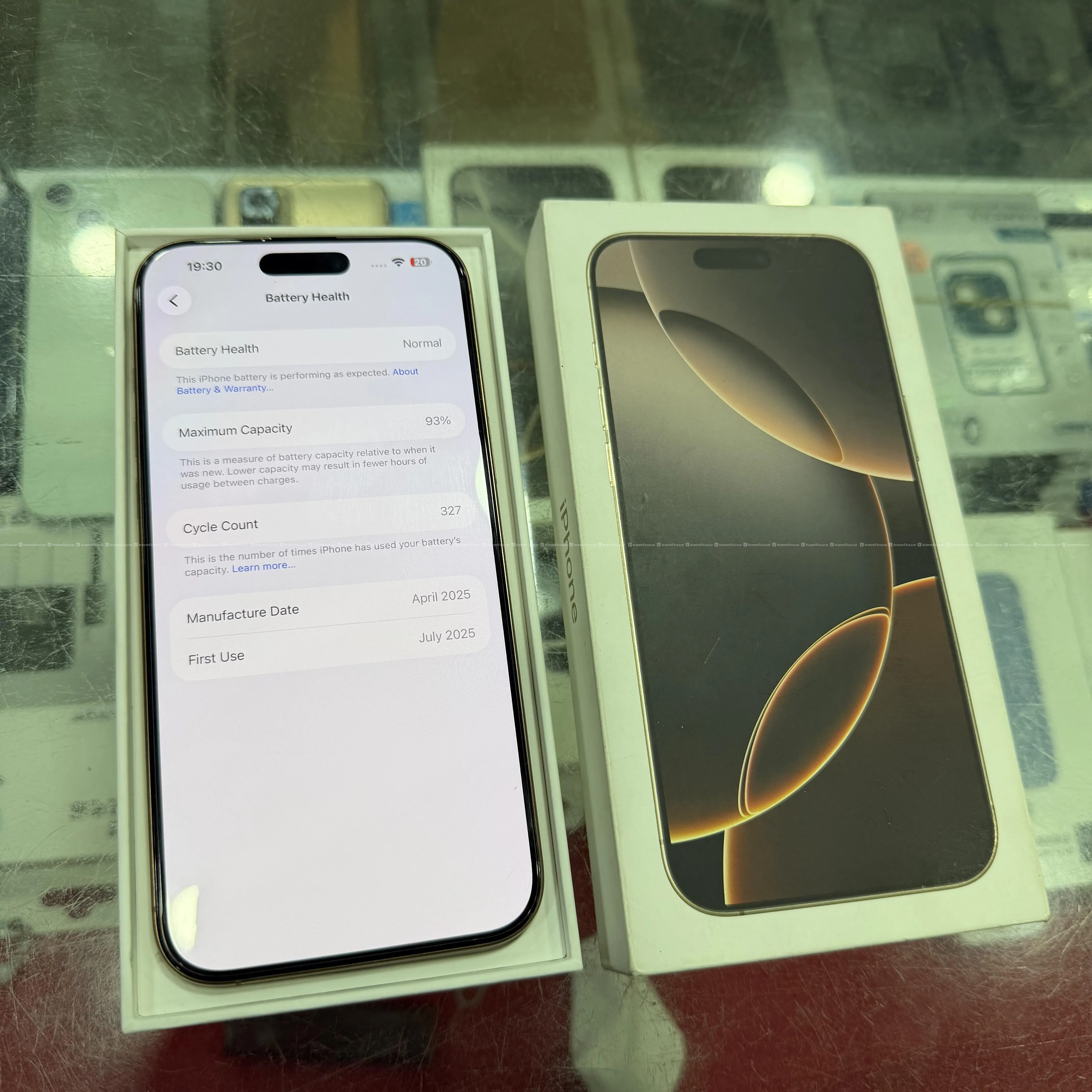 iPhone 16 Pro Max ( 256GB ) 93% Battery Health 2