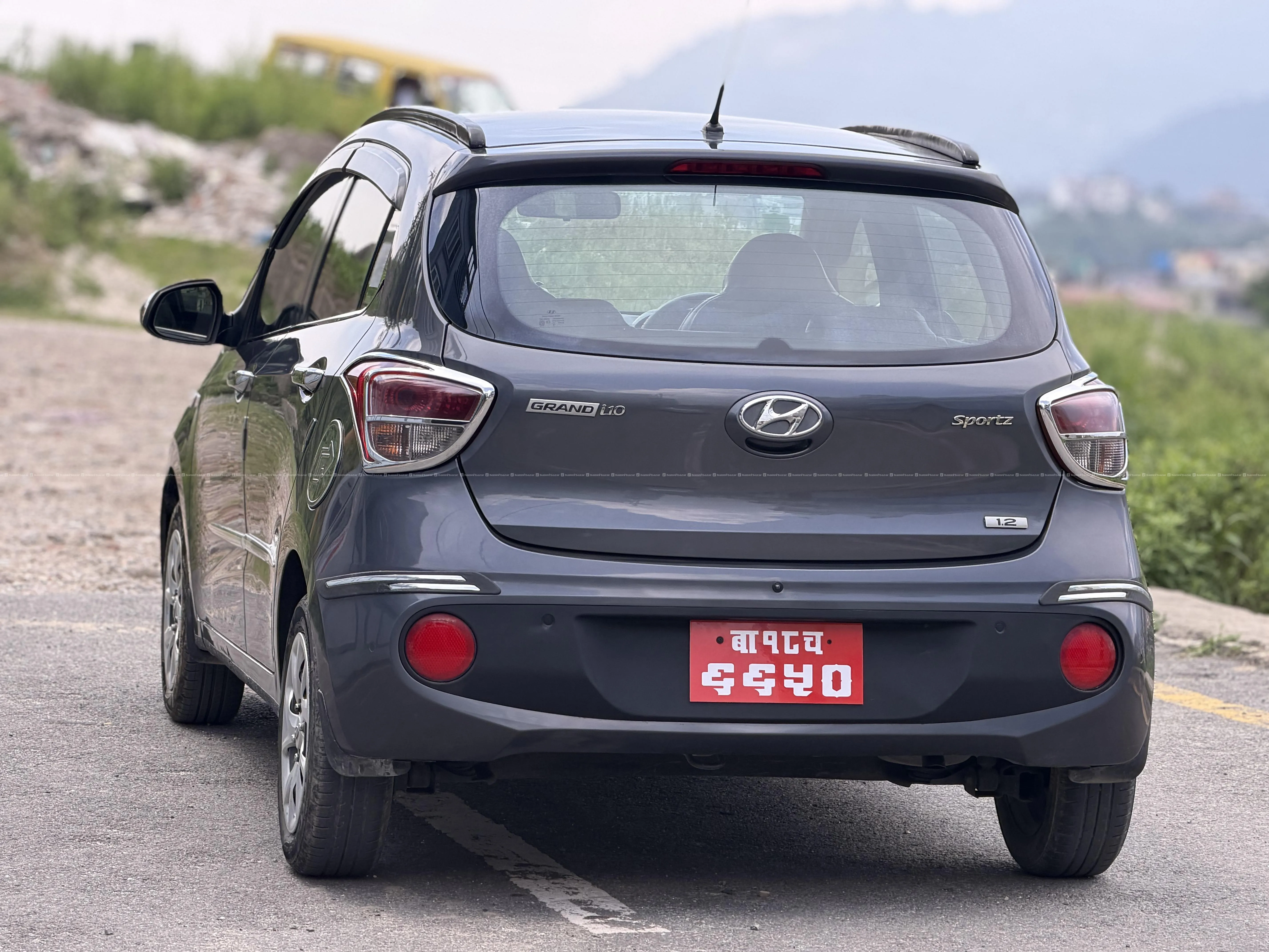 grand i10 sportz 3