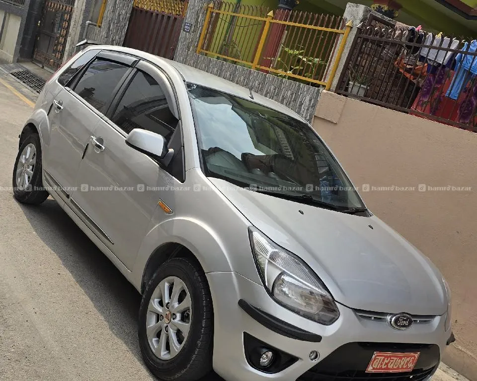 jasle kinxa usko name ma foto tasine ford figo 3
