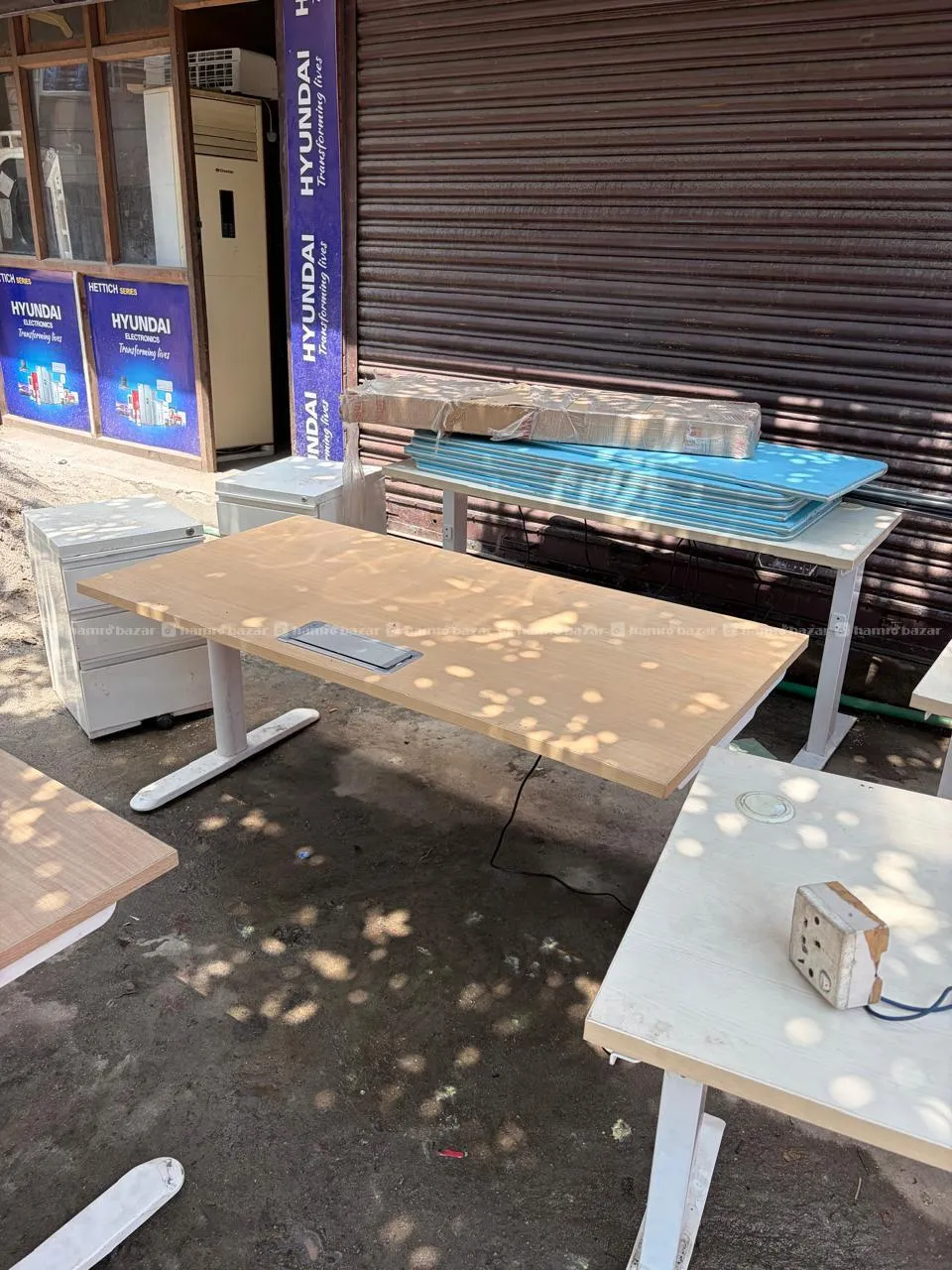 Height adjustable table 1