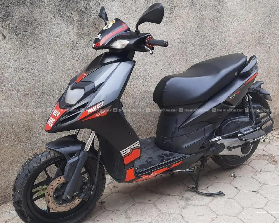 Aprilia SR 150 Storm (99)lot 3