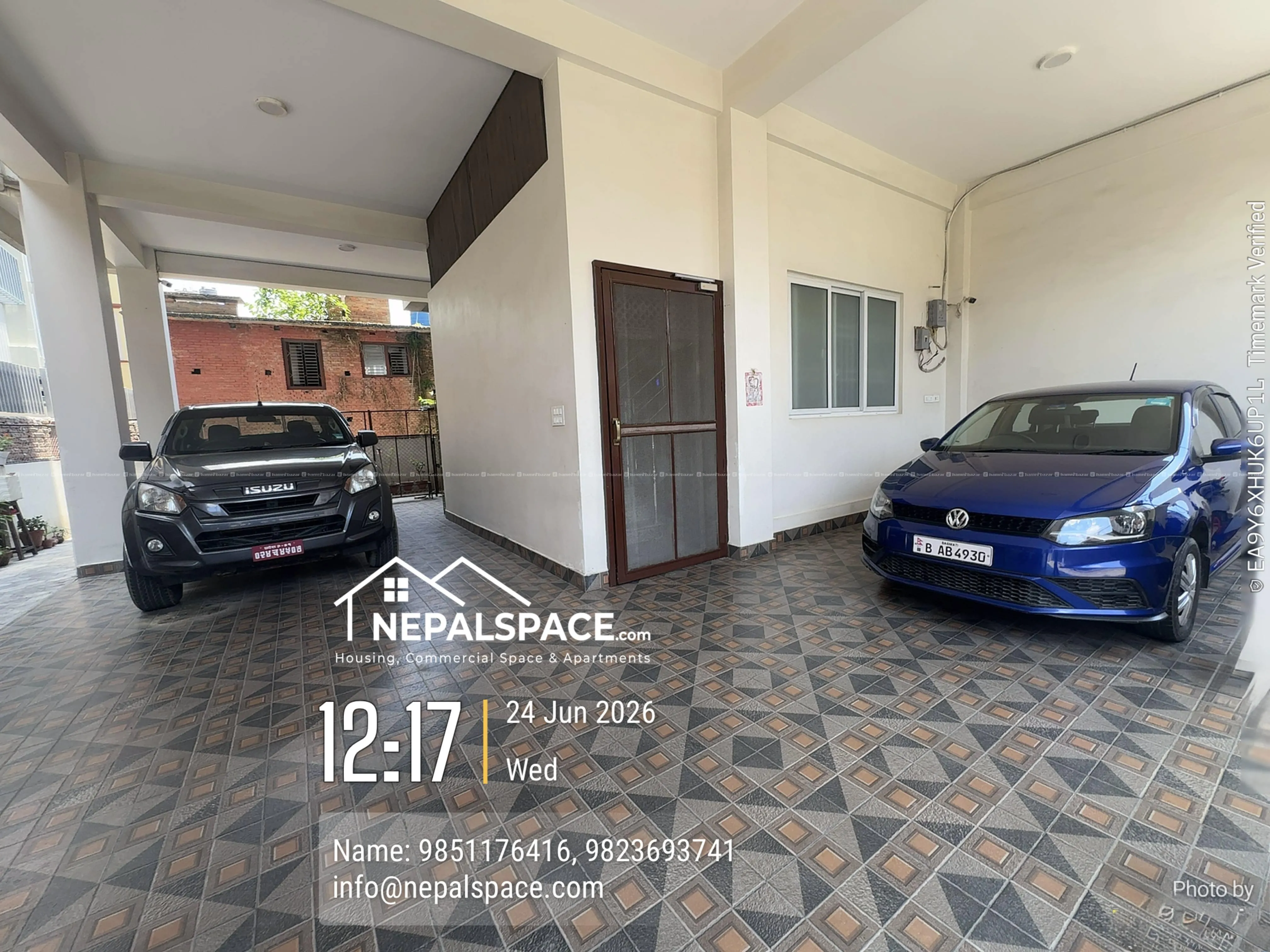1300 sqft Commercial Space on Rent in Baluwatar 6