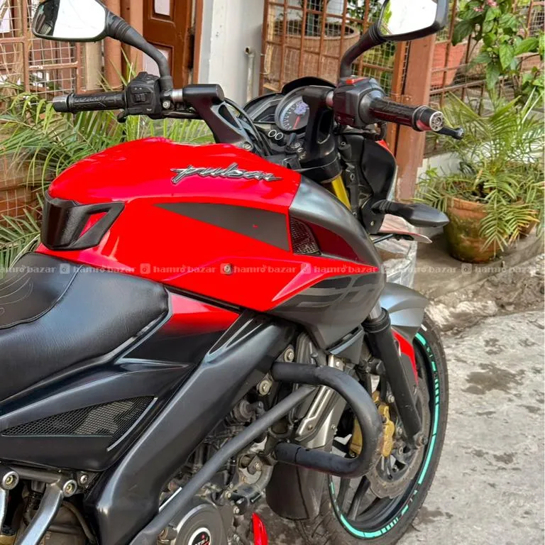 NS200 Brand New Condition 5