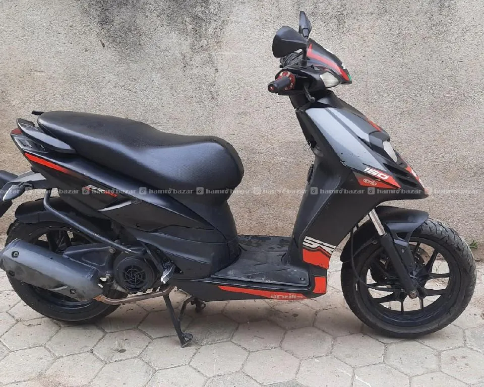 Aprilia SR 150 Storm (99)lot 4