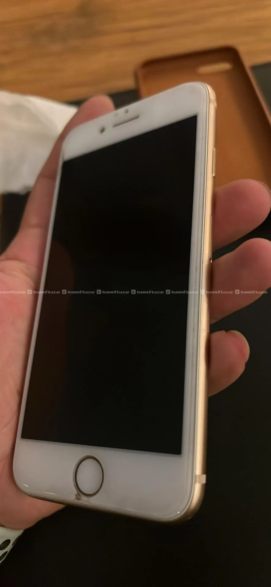 iPhone 8 gold color 64gb bh100 2