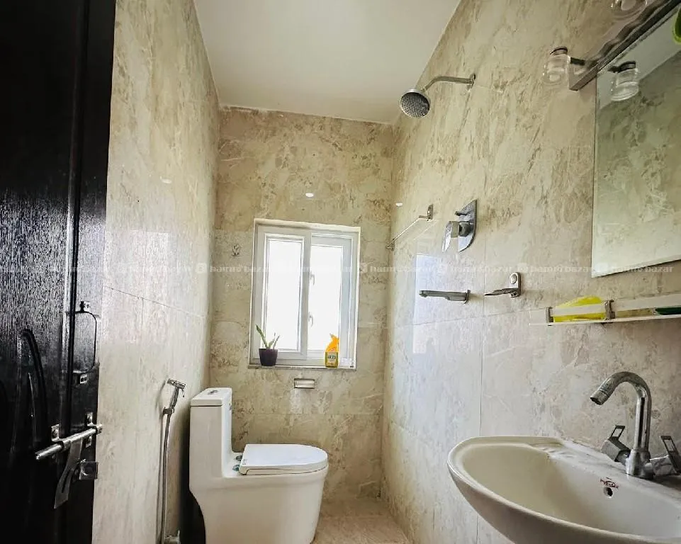 Semi Bunglow House On Sale at Manamaiju, Phutung 4