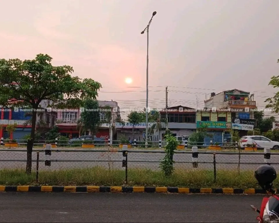 land on sale Bhairahawa hghwy 4km away frm Airport 2