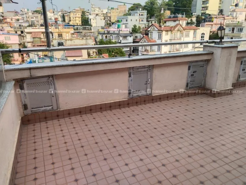 CHABAHIL 1BHK FLAT FOR RENT CAR P,S 2