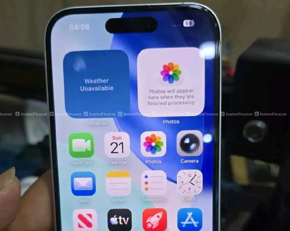 iPhone 16 4