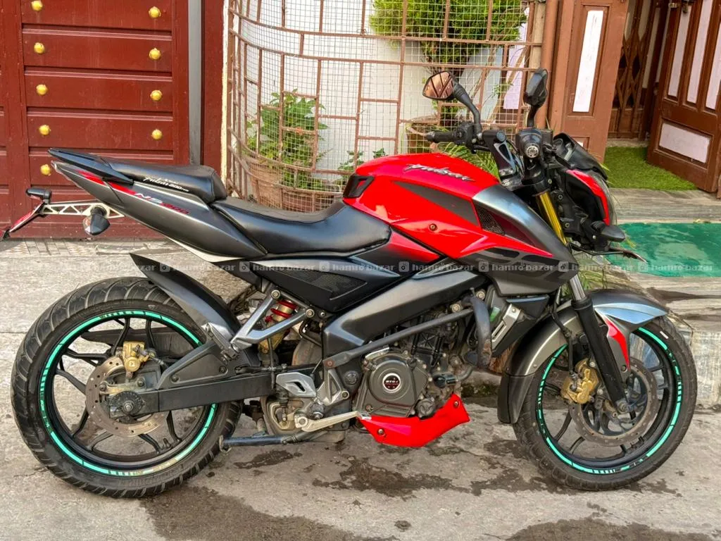 NS200 Brand New Condition 2
