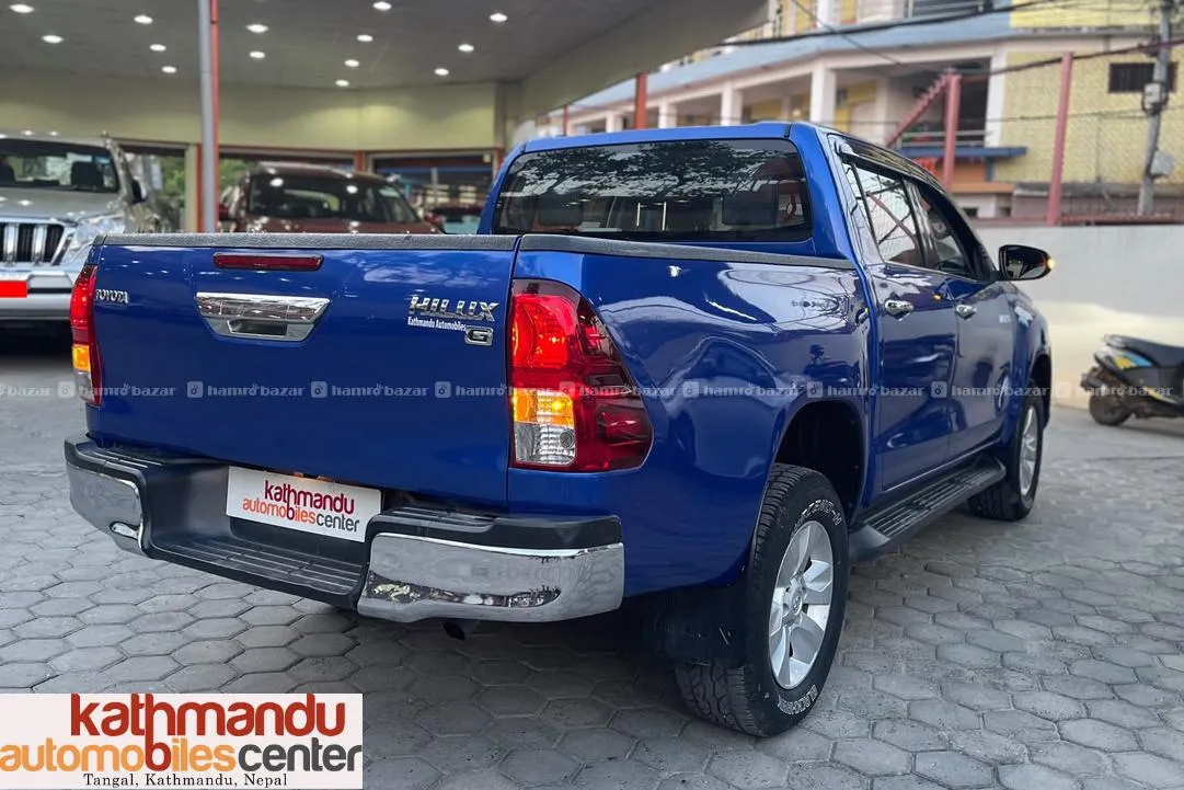 Full Option 2017 Toyota Hilux (w/Full History) 3