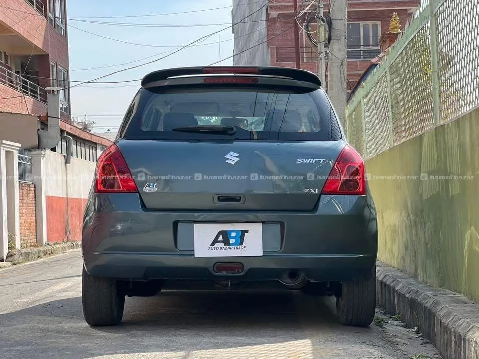 Maruti Suzuki Swift ZXi 1.3 2007 2