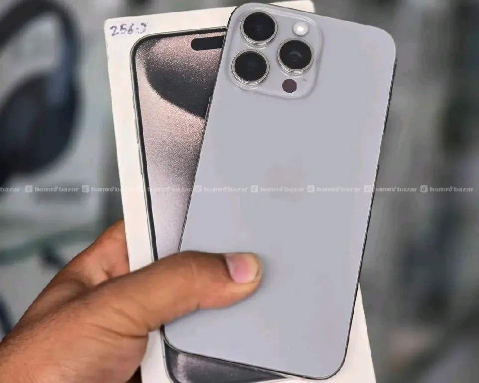 iPhone 15 Pro max 4