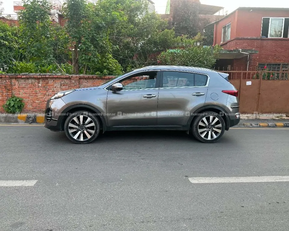 Kia Sportage Single Hand AWD Jeep 3