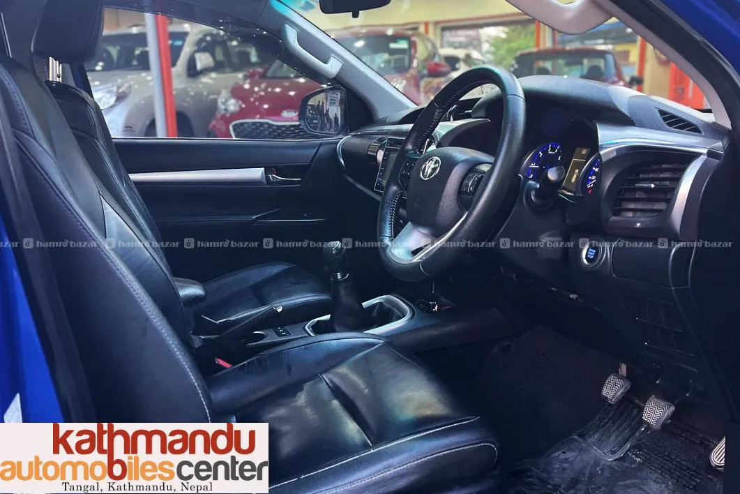 Full Option 2017 Toyota Hilux (w/Full History) 5