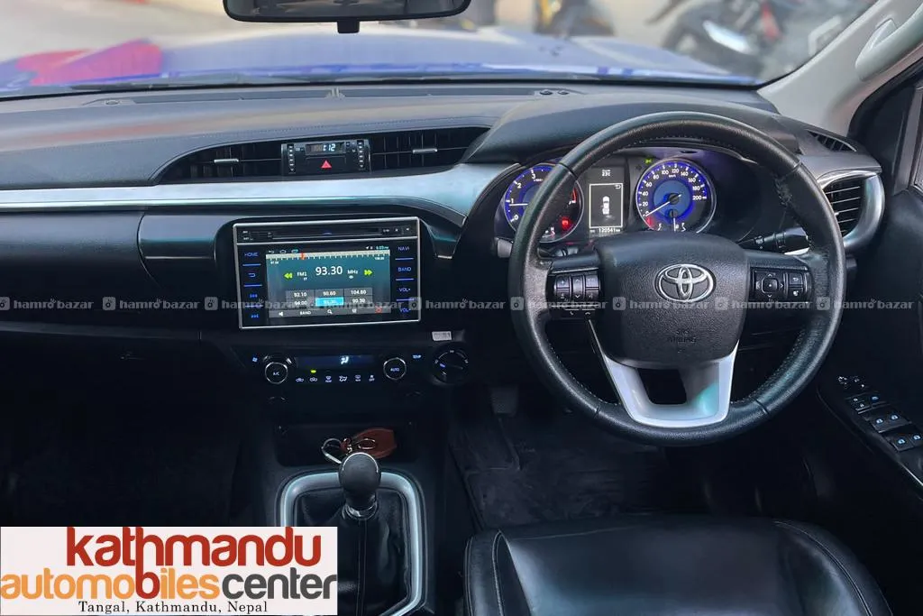 Full Option 2017 Toyota Hilux (w/Full History) 4