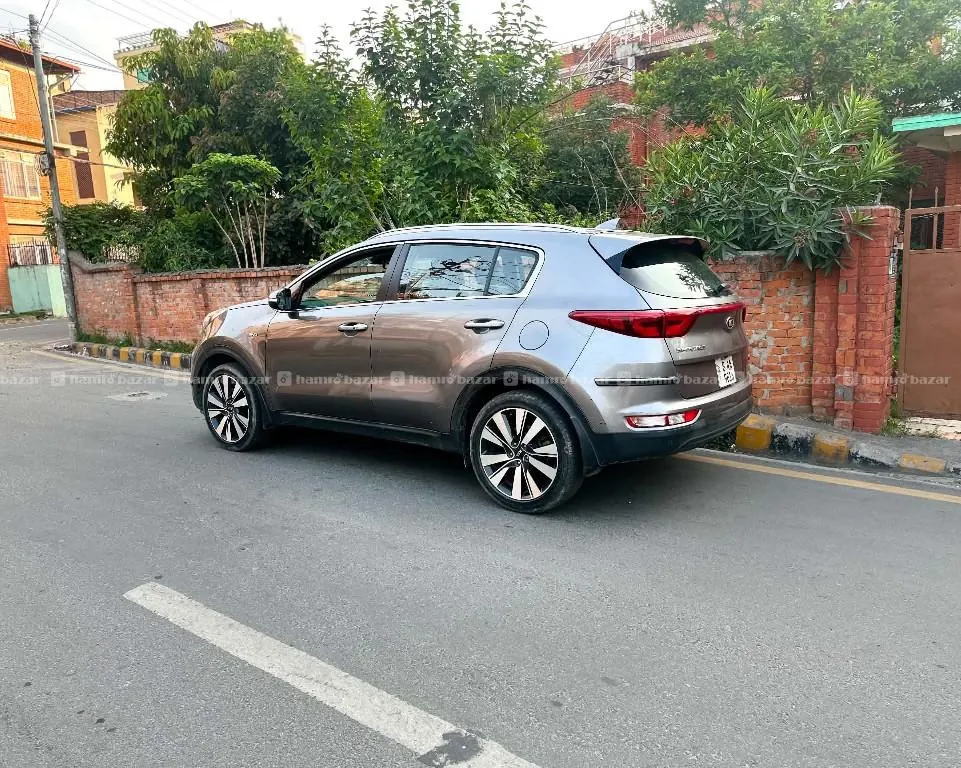 Kia Sportage Single Hand AWD Jeep 4