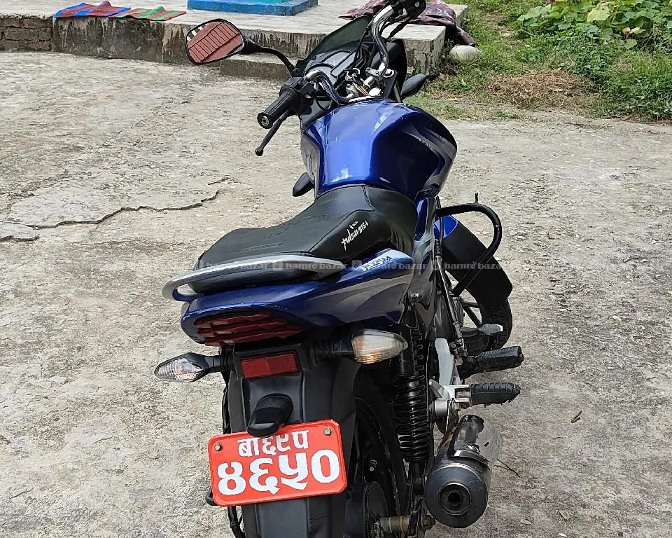 बजार discover 125 m 4