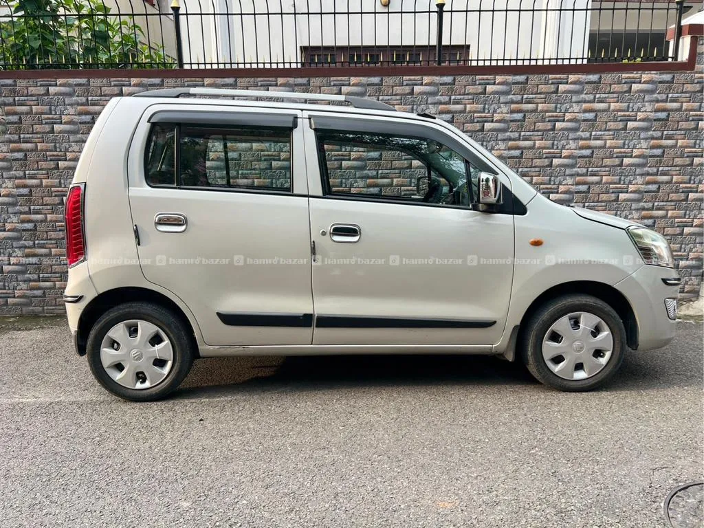 SINGLE HANDED MARUTI SUZUKI WEGON R VXI SALE 3