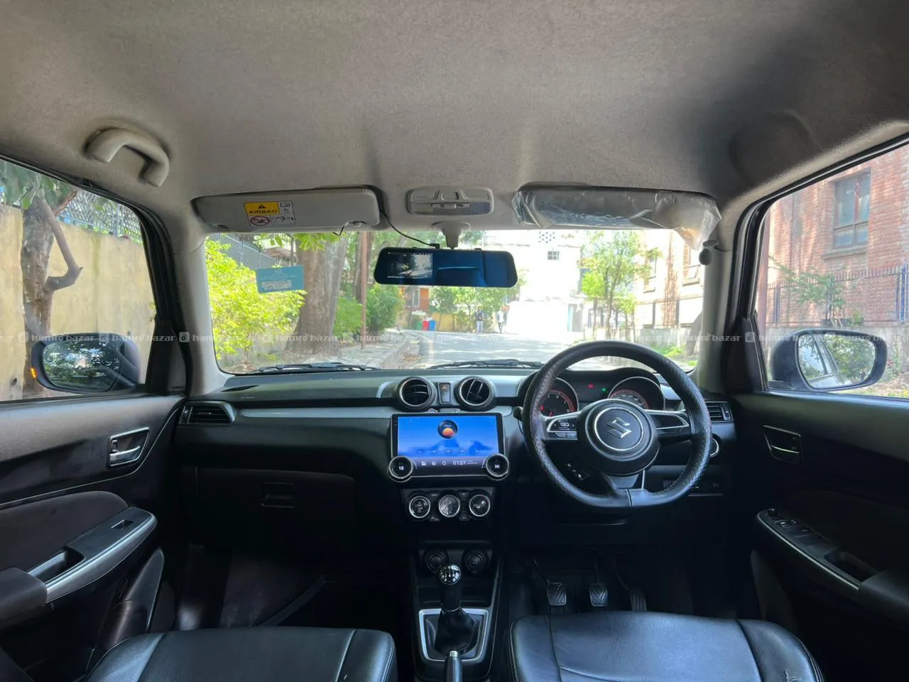 Maruti Suzuki Swift ZXi 2018 "Single Hand" 6