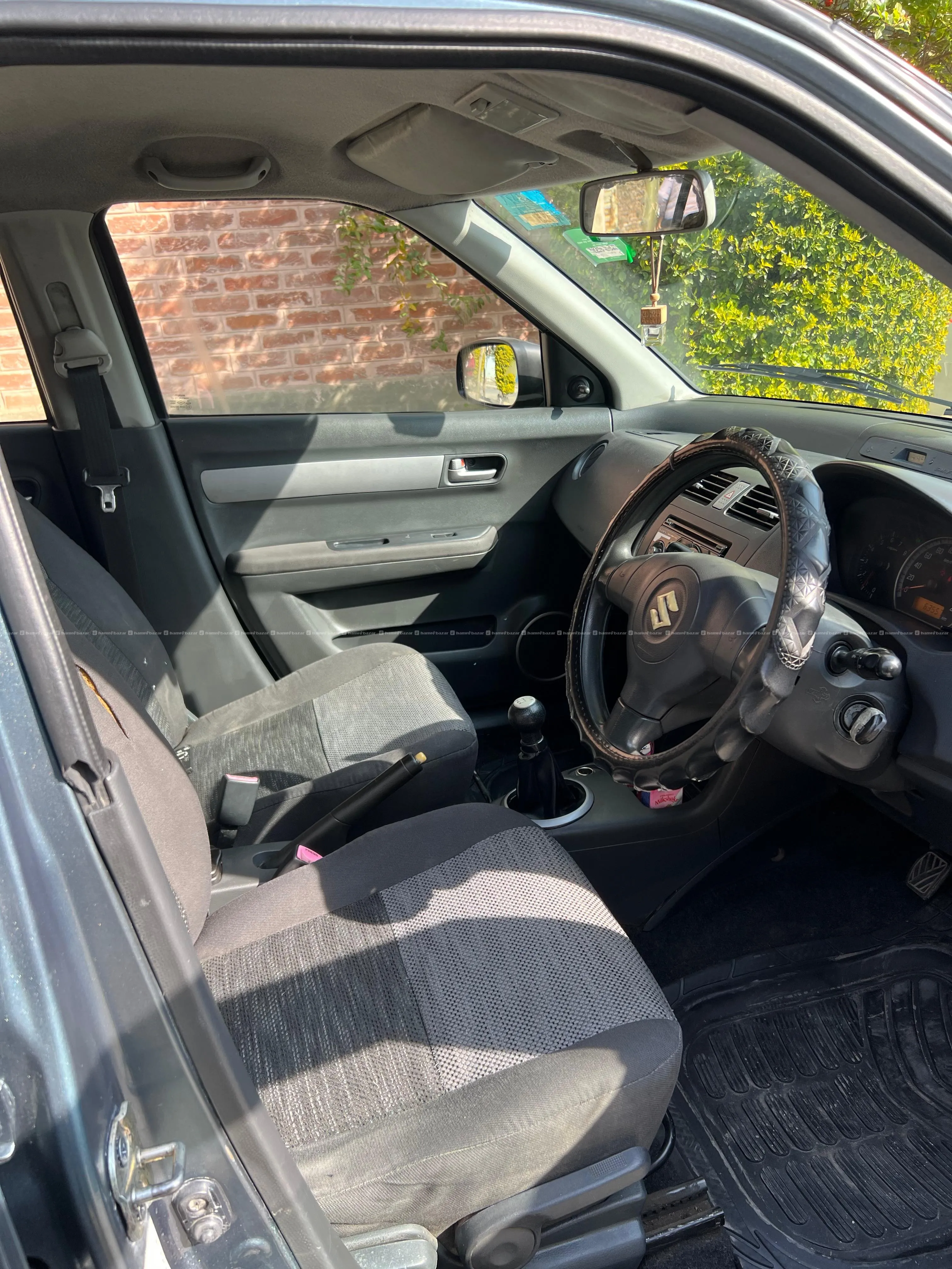 Maruti Suzuki Swift ZXi 1.3 2007 6