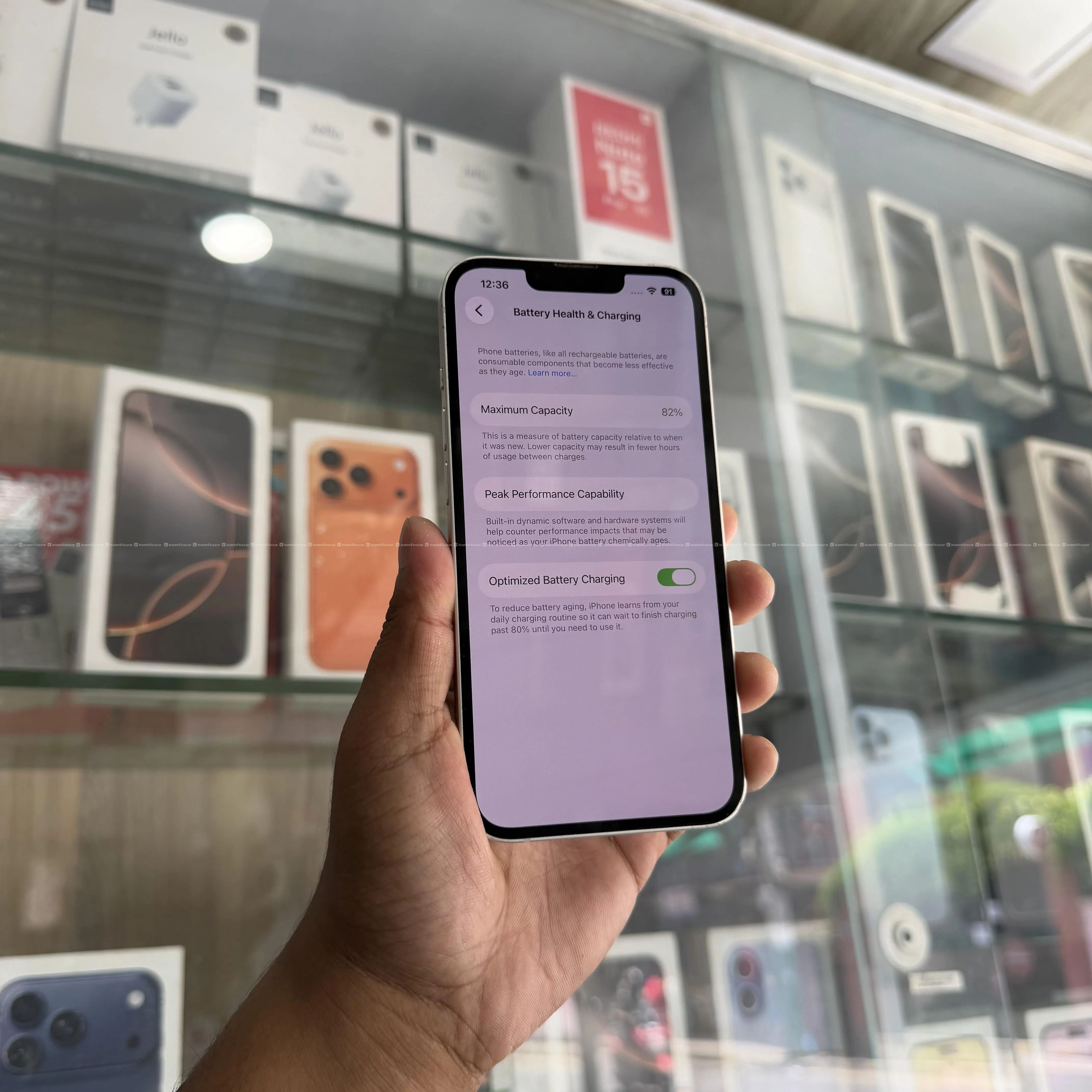 iPhone 13 4