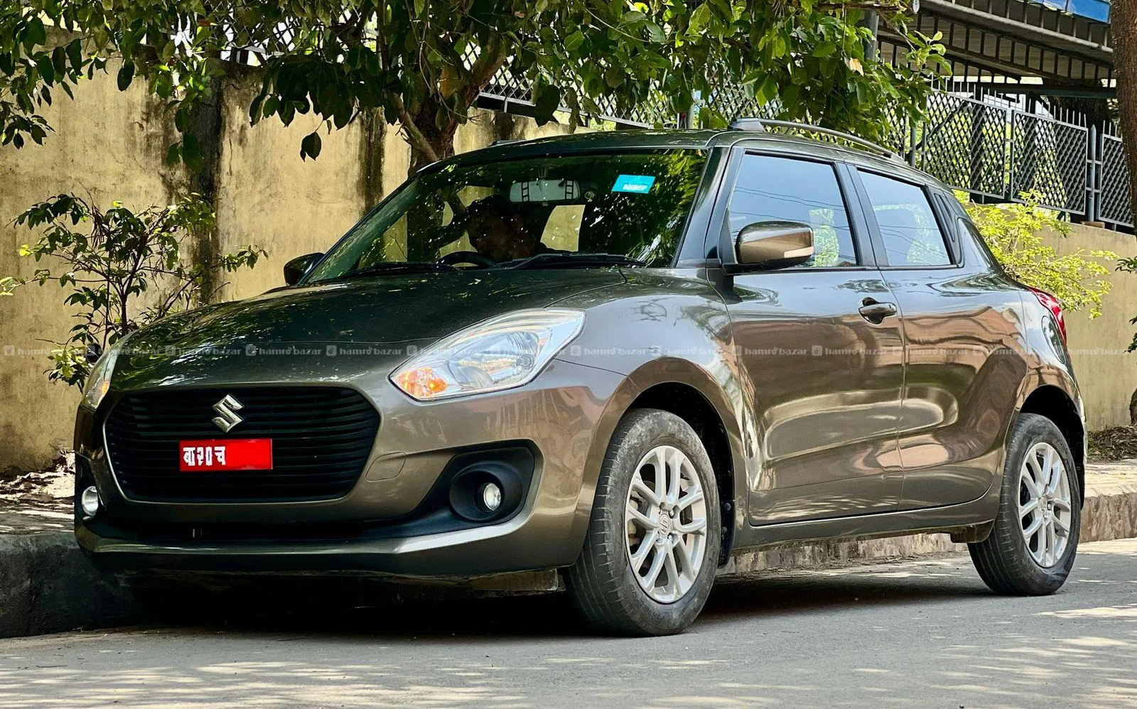 Maruti Suzuki Swift ZXi 2018 "Single Hand" 5