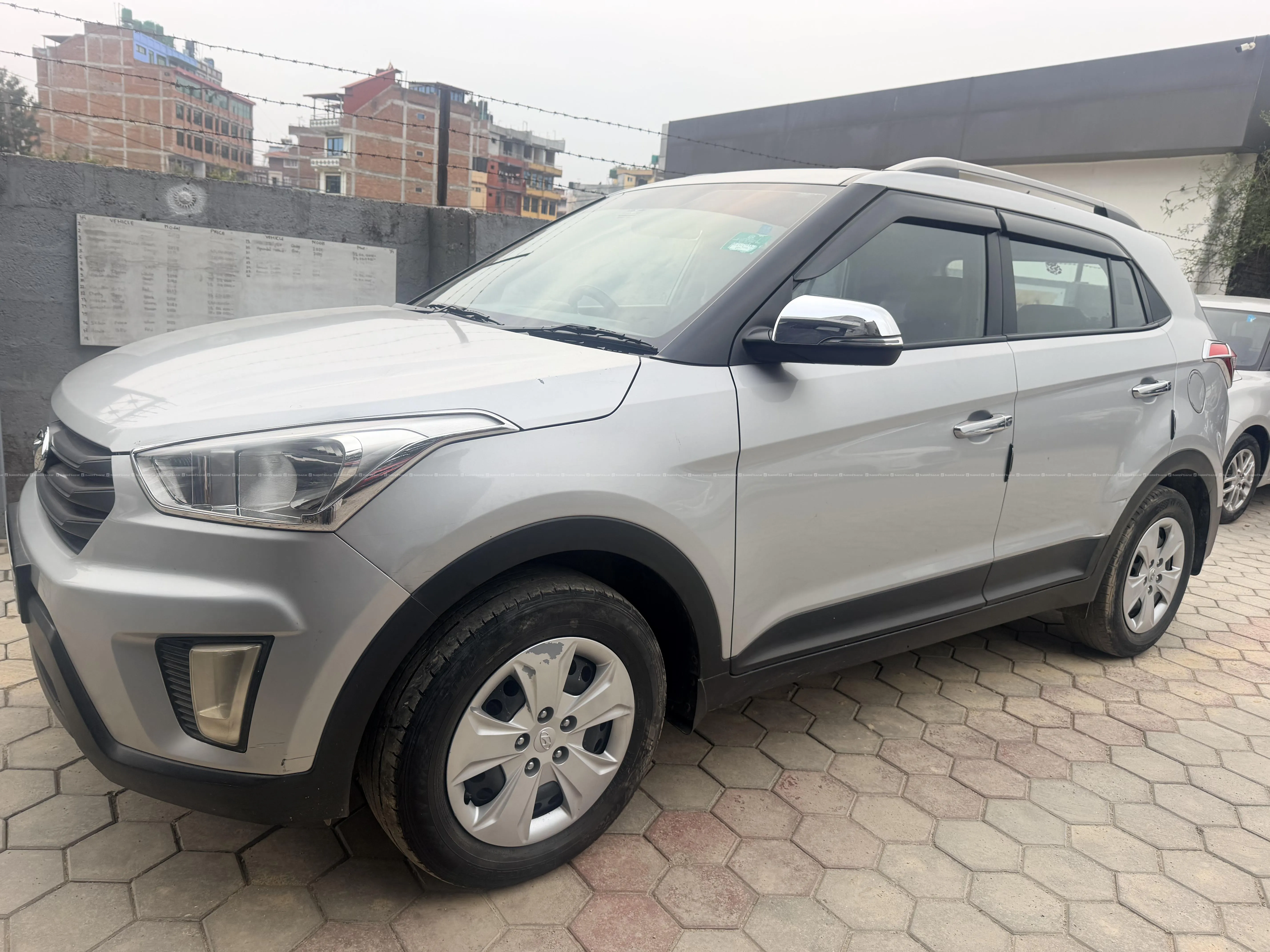 singlehand 2017 hyundai creta 60% finance 3