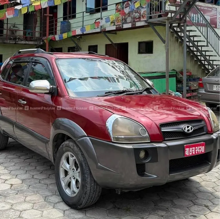 Hyundai Tucson 7 lot  
Model 2009 Last 
Kilometer. 5