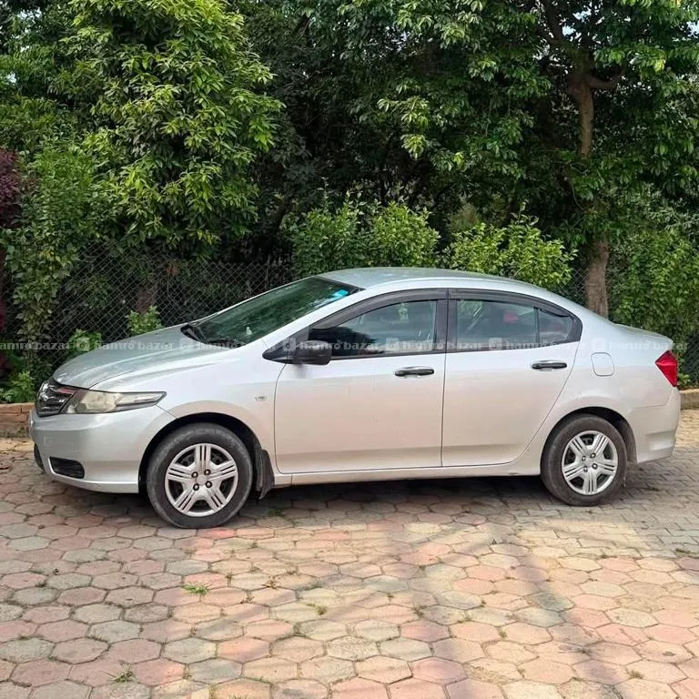 Honda City Mt 2013
Model 2013
Kilometer.70k run 2