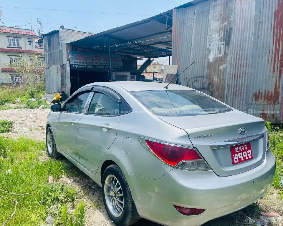Hyundai varna 2014 model 5