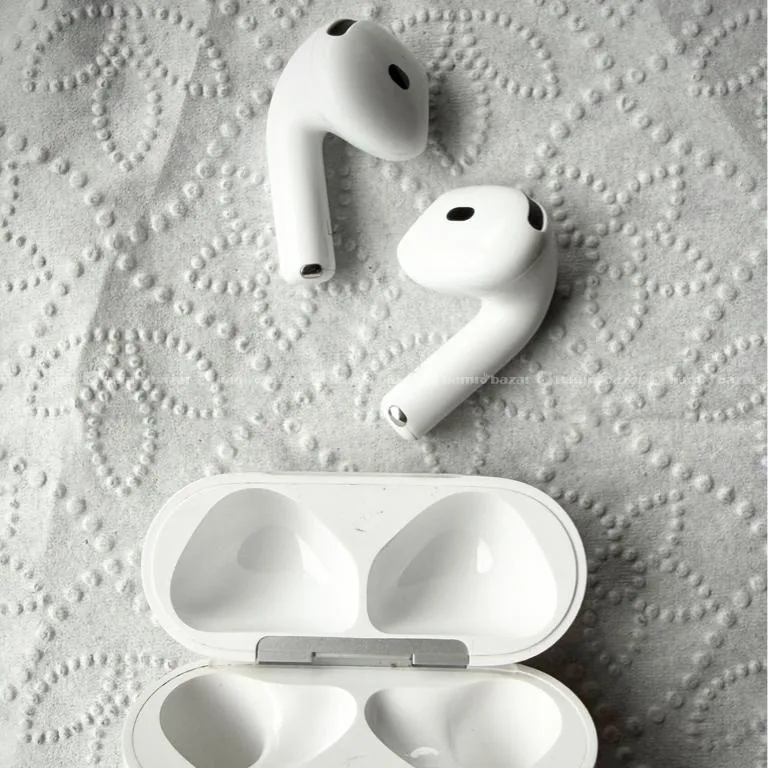 fresh Apple airpods 4 ANC 2