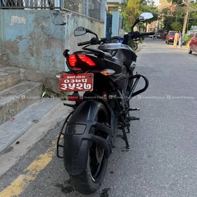 Bajaj NS 200 Fi 6