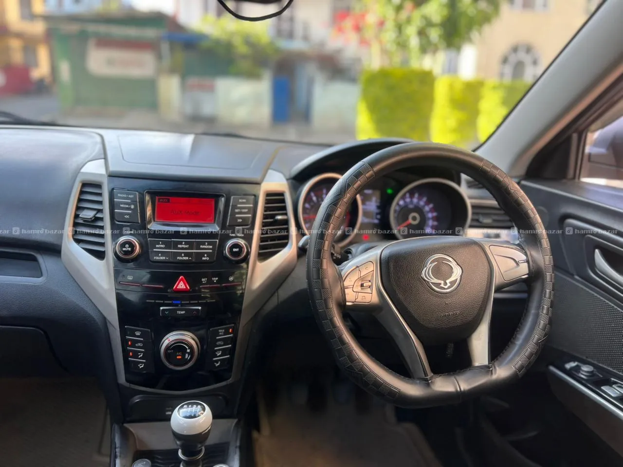 SsangYong Tivoli RHD 2015 "Single Hand" 4