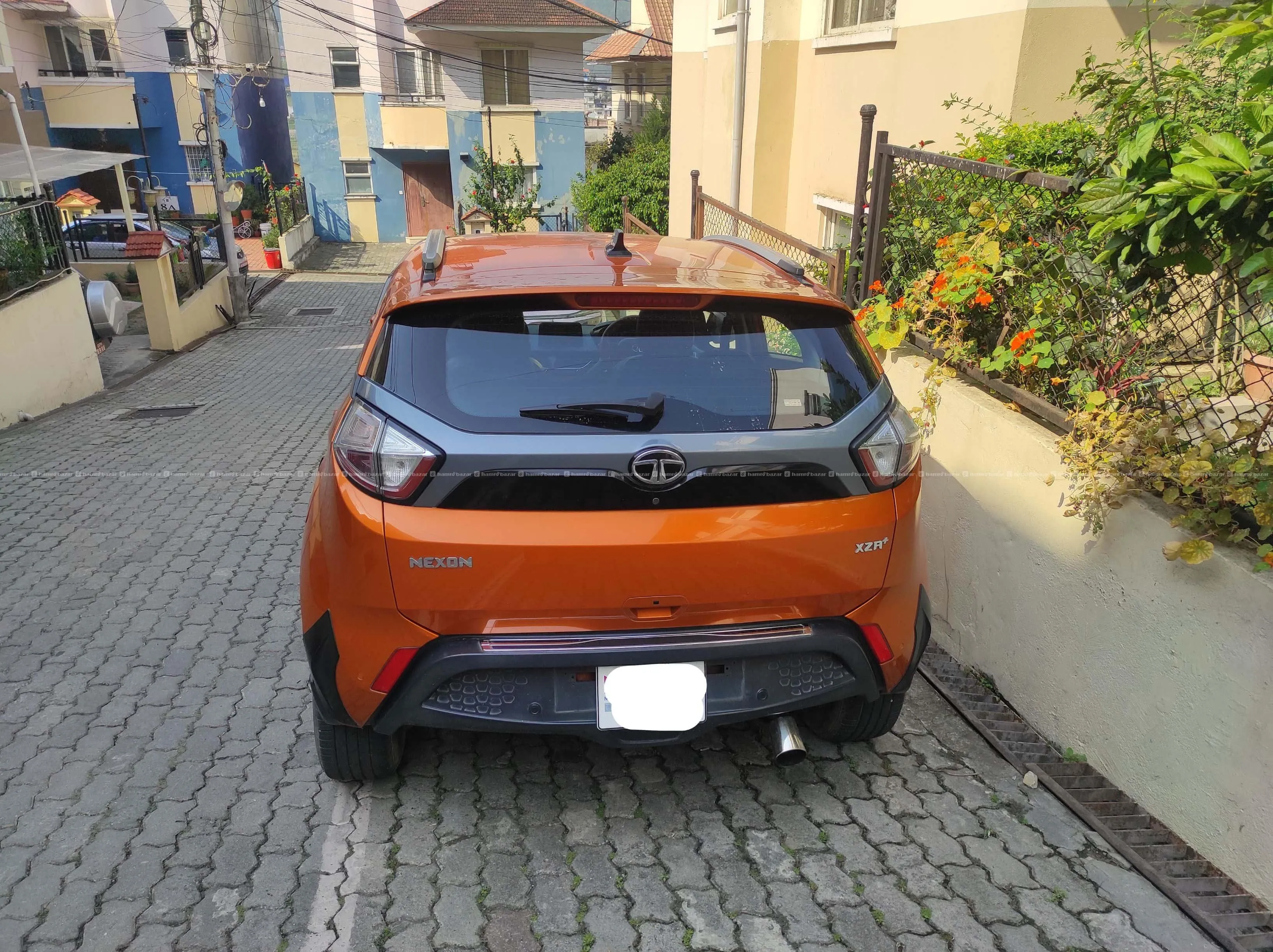 Tata Nexon XZA+(Automatic, Diesel) 2
