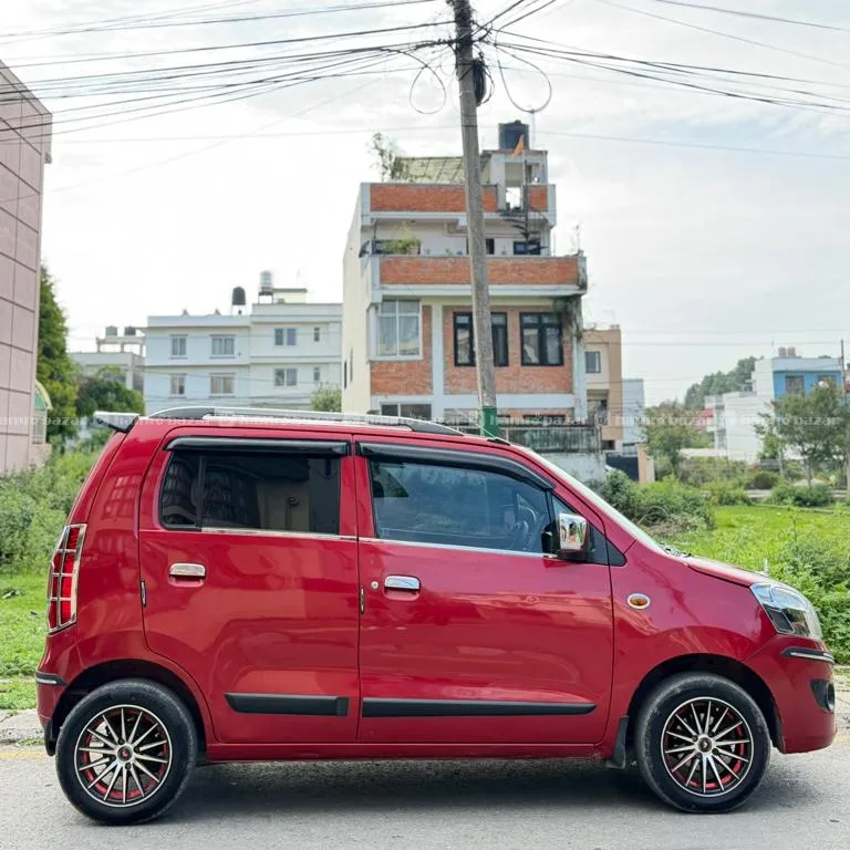 Suzuki-Wagnor Vxi (2014 Model) 6