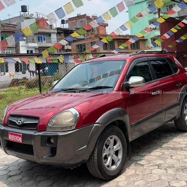 Hyundai Tucson 7 lot  
Model 2009 Last 
Kilometer. 3