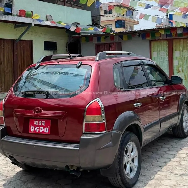 Hyundai Tucson 7 lot  
Model 2009 Last 
Kilometer. 6