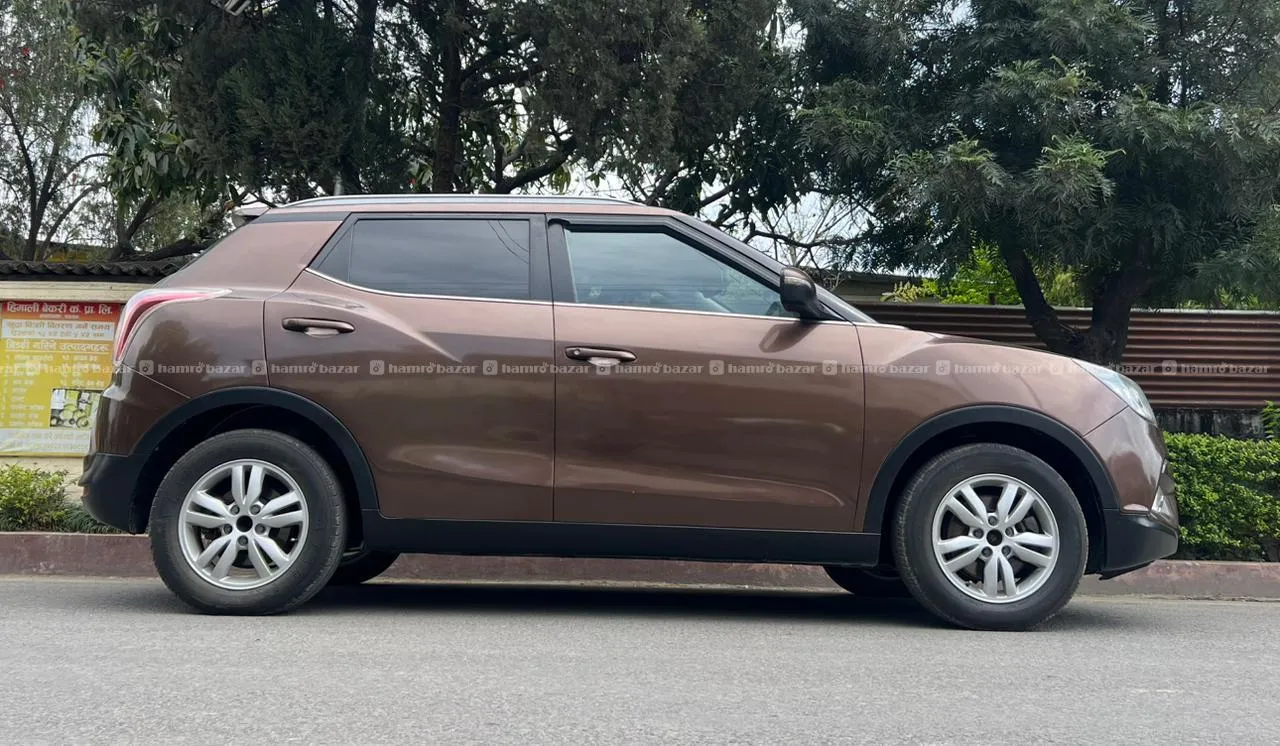 SsangYong Tivoli RHD 2015 "Single Hand" 3