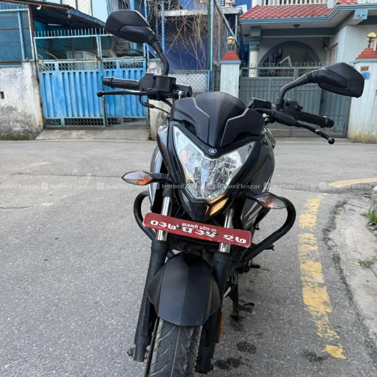 Bajaj NS 200 Fi 7