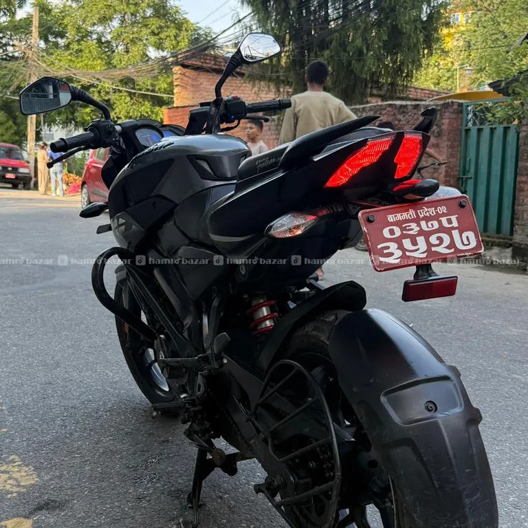 Bajaj NS 200 Fi 3